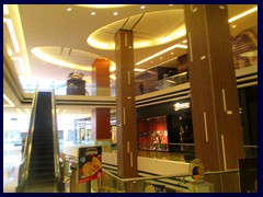 Oakland Mall, Zona 10, 14